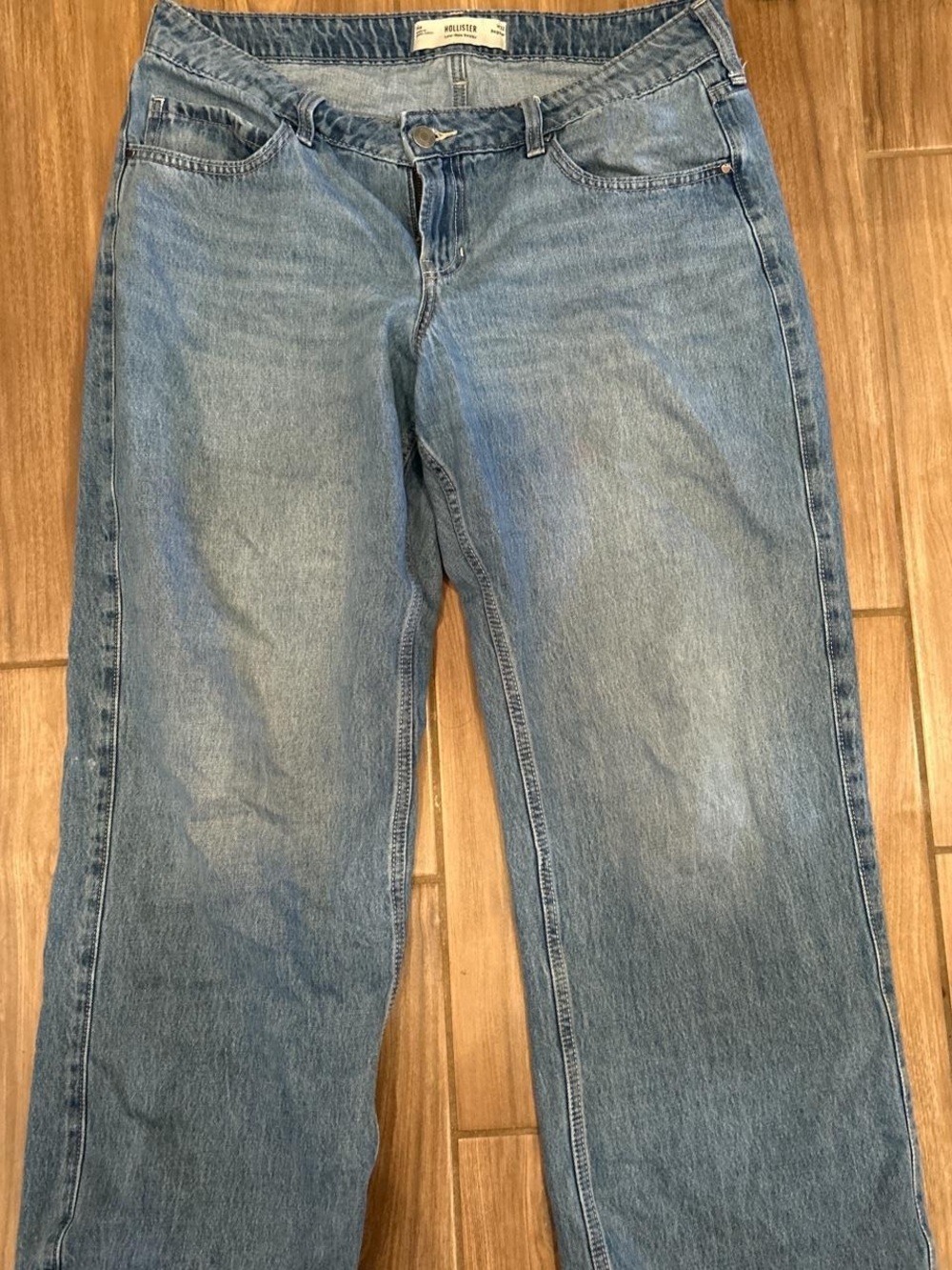 Hollister Women's Light Blue Classic Straight Jeans